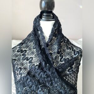 Shawl black lace